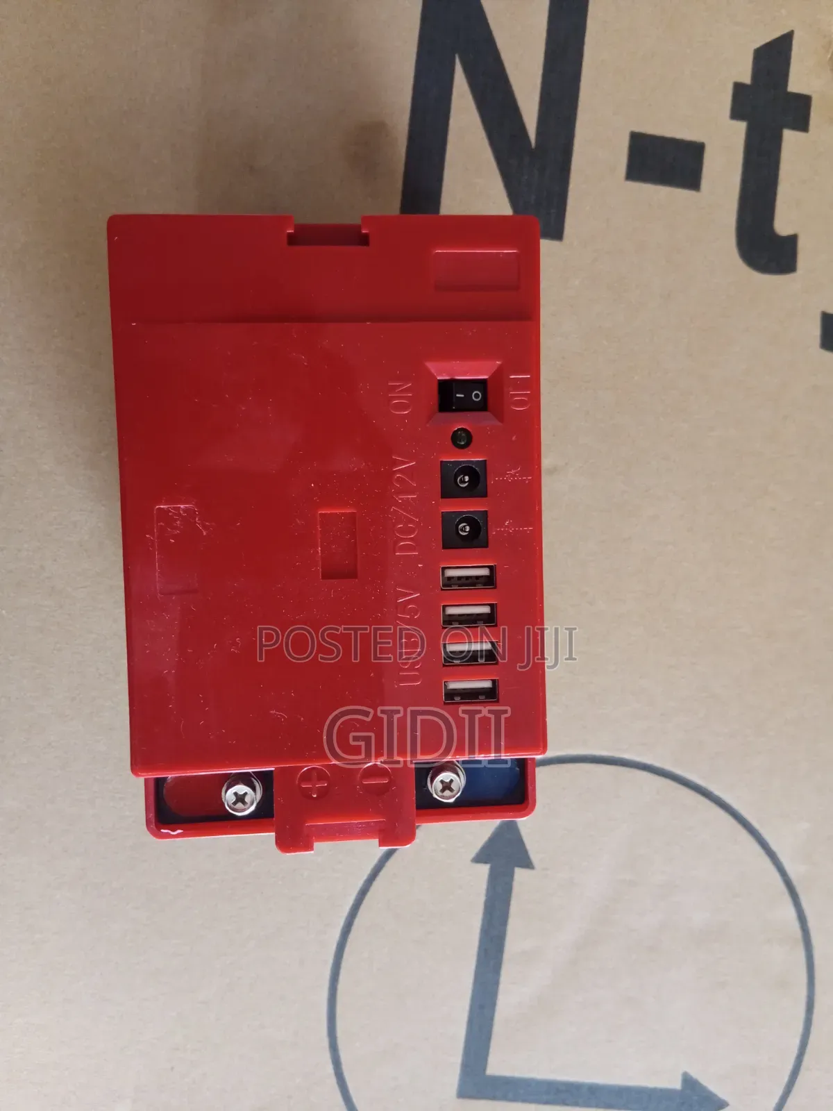 The Ops 150w Usb Output 5v Portable Solar Generator