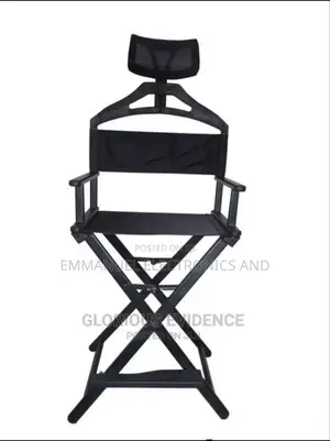 Trayless Makeup Chair