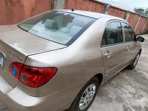 Toyota Corolla 2007 Gold