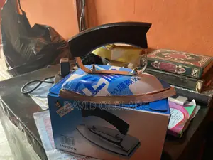 Pea Cock / Pressing Iron