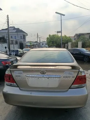 Toyota Camry 2005 Silver