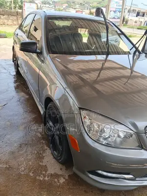 Mercedes-Benz C300 2010