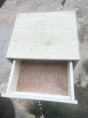 Side Drawer