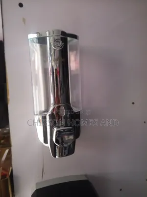 Wall-Mounted Manual Soap Dispenser – Chrome 350ml