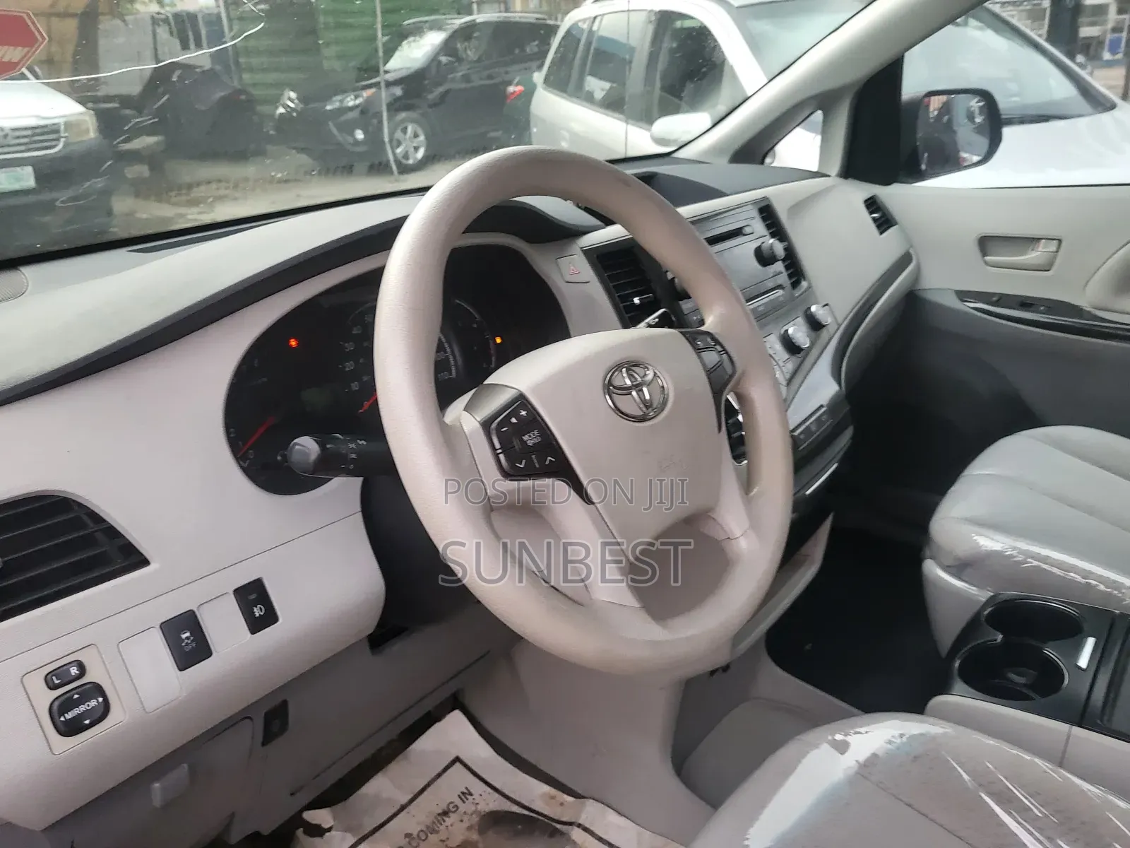 Toyota Sienna XLE 7 Passenger Mobility 2012 Red