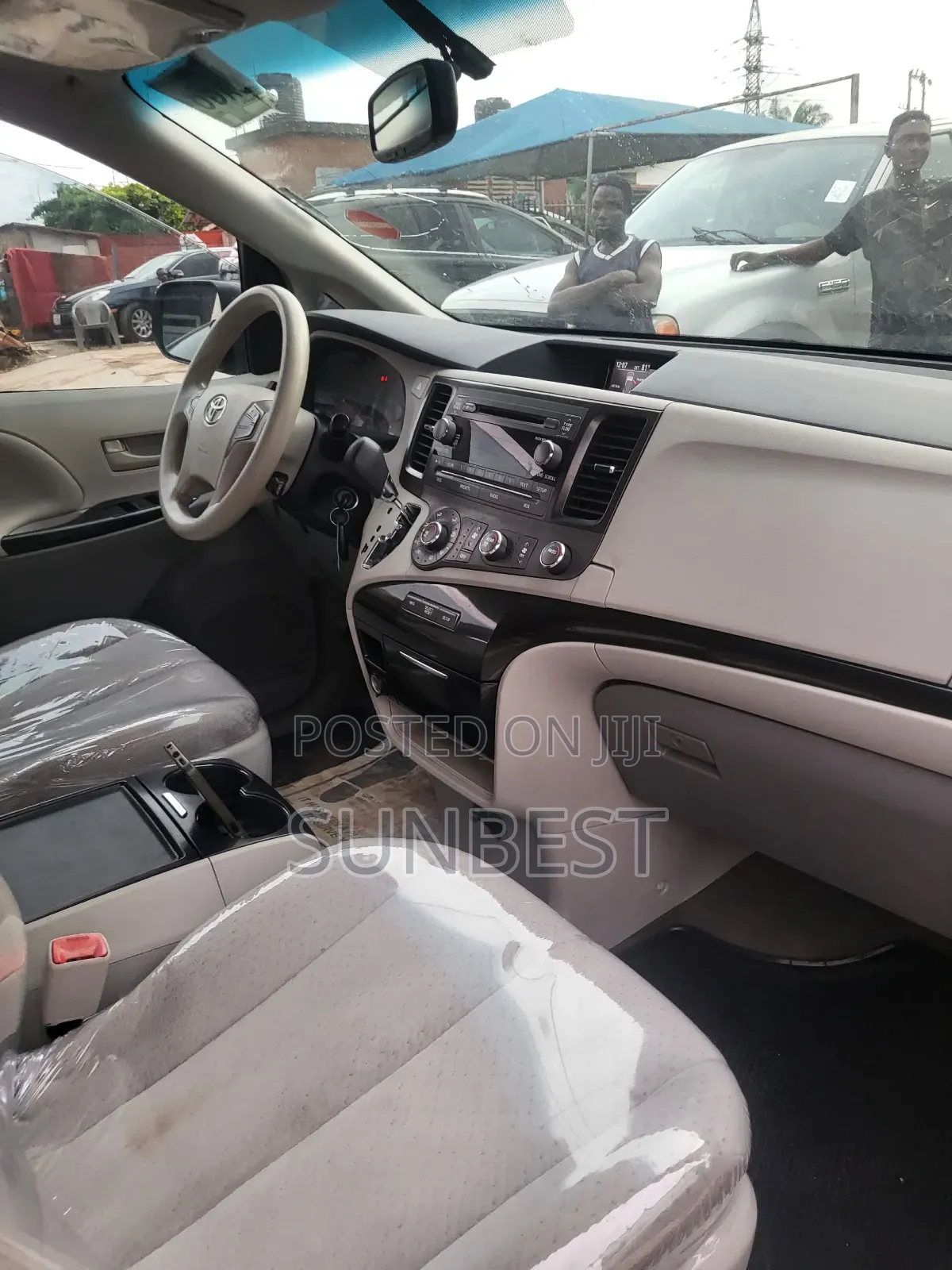 Toyota Sienna XLE 7 Passenger Mobility 2012 Red