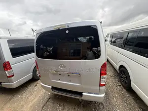 Toyota HiAce 2012 Silver