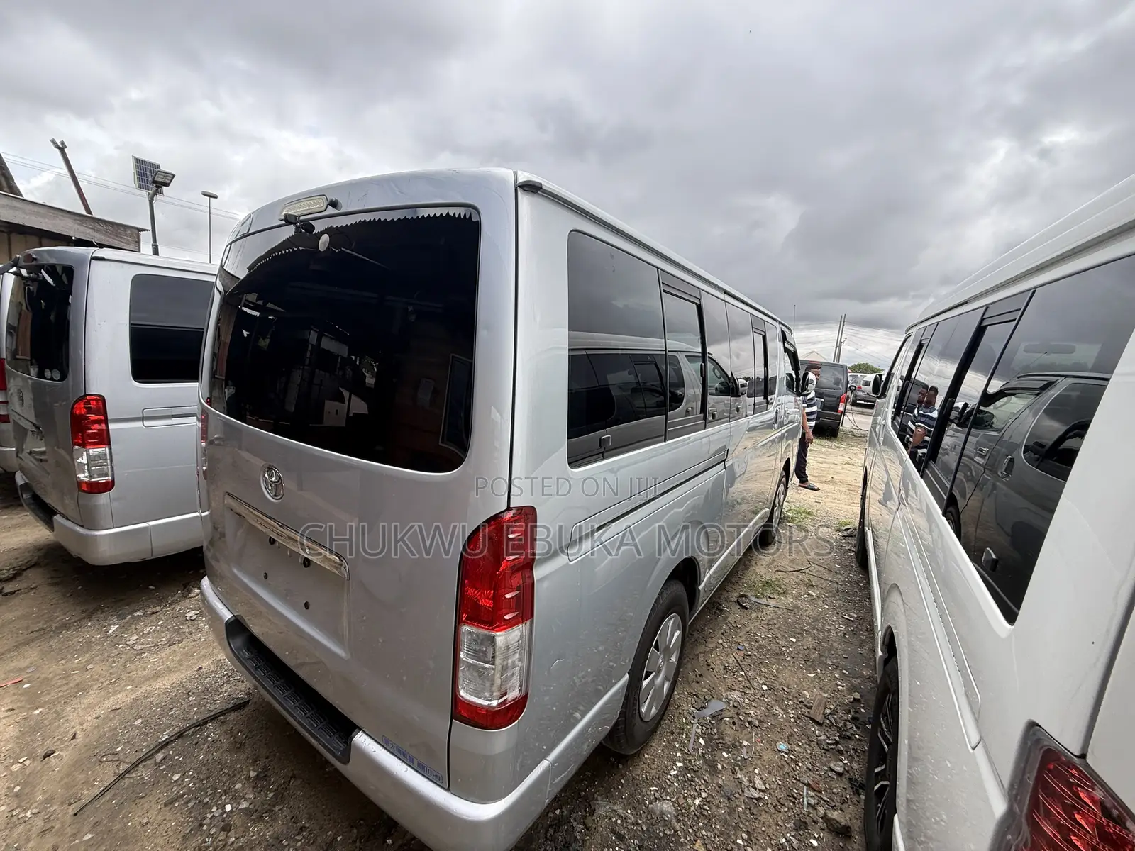 Toyota HiAce 2012 Silver