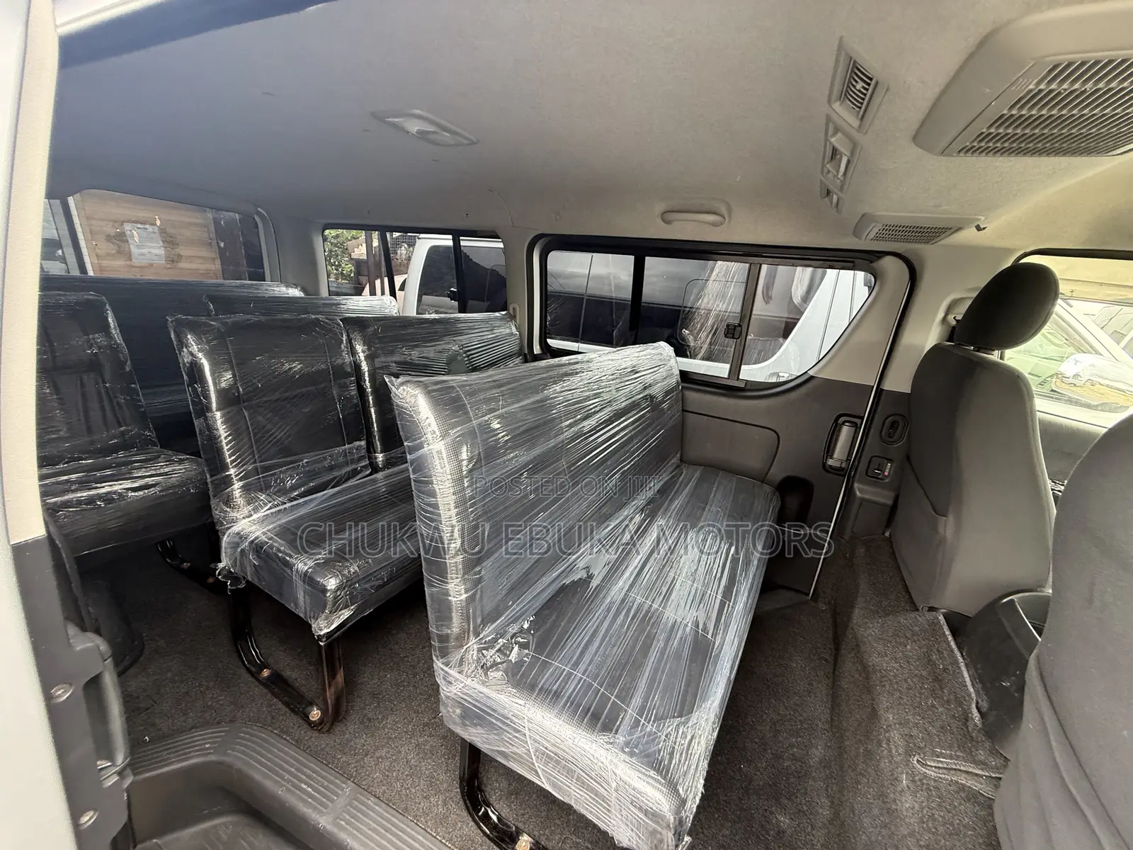 Toyota HiAce 2012 Silver
