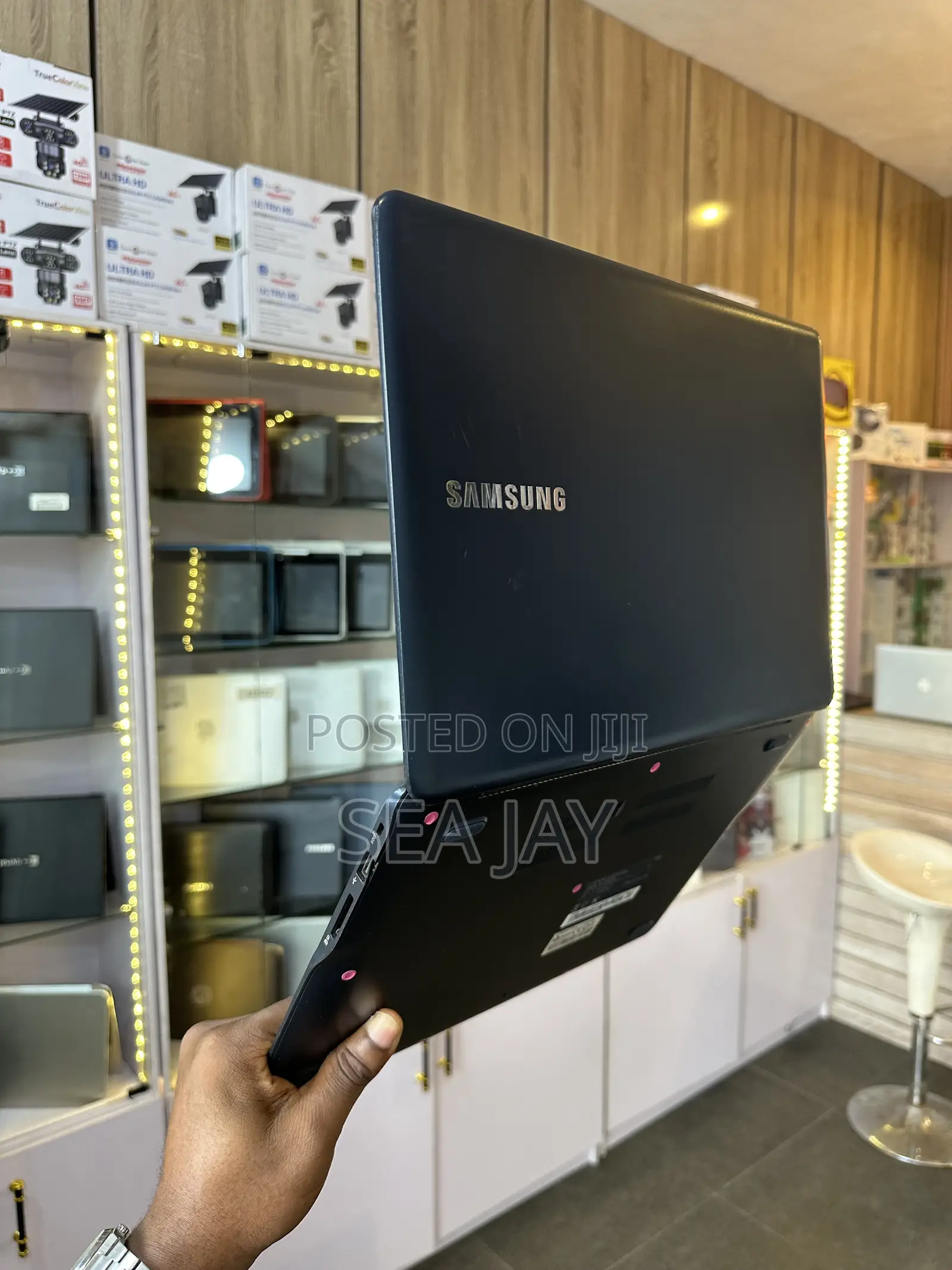 Laptop Samsung 4GB Intel Celeron SSD 128GB