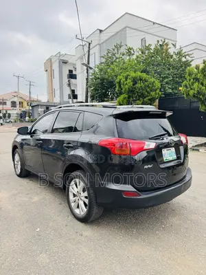 Toyota RAV4 Limited FWD (2.5L 4cyl 6A) 2016 Black