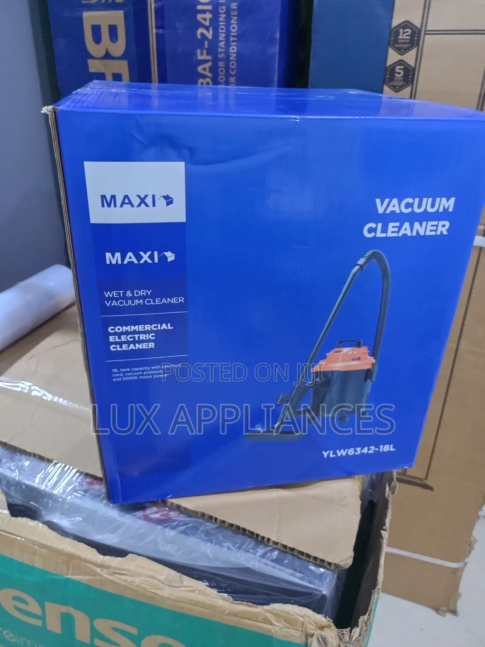 Compact 18l Vacuum Cleaner