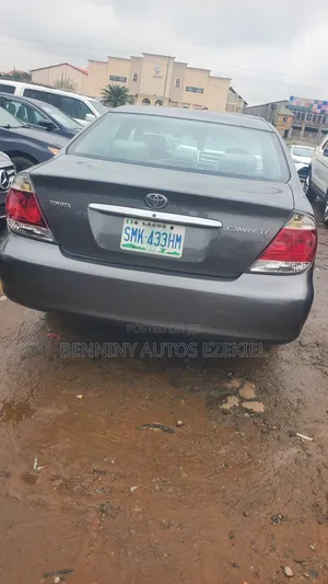Toyota Camry 2006 Gray