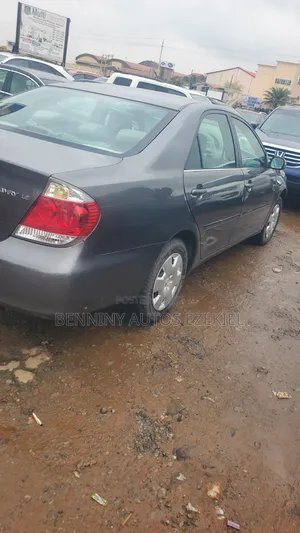 Toyota Camry 2006 Gray