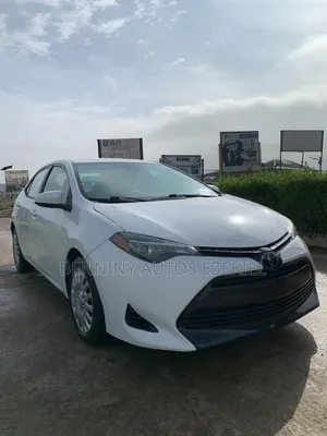 Toyota Corolla 2018 White