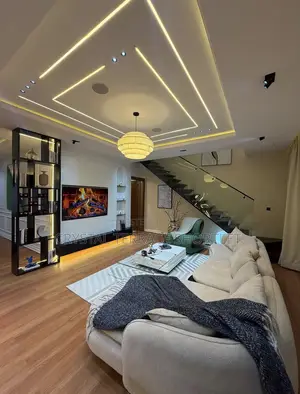 New Two Bedroom Maisonette Shortlet Apartment With Ps5