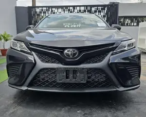 Toyota Camry SE (2.5L 4cyl 8A) 2019 Black