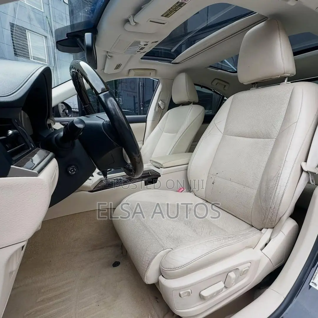 Lexus ES 2013 Black
