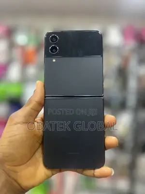 Samsung Galaxy Z Flip4 128 GB Black