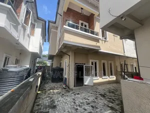 4bdrm Duplex in Chevron Alternative for sale