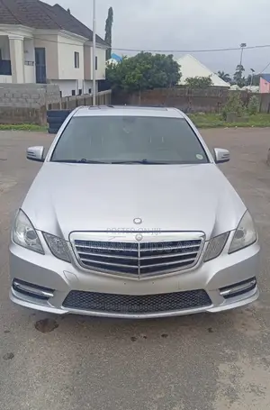 Mercedes-Benz E350 Base 4Matic Sedan AWD (3.5L 6cyl 7A) 2013 Silver