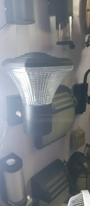 Wall Security Light Bulb Type Available in Good Price
