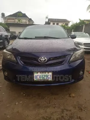 Toyota Corolla LE 4dr Sedan (1.8L 4cyl 4A) 2013 Blue