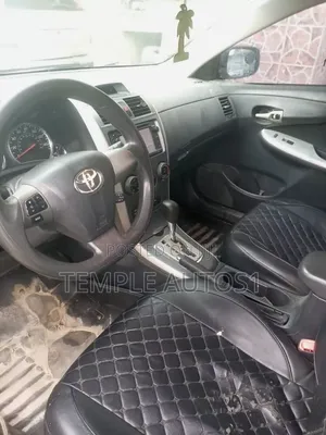Toyota Corolla LE 4dr Sedan (1.8L 4cyl 4A) 2013 Blue