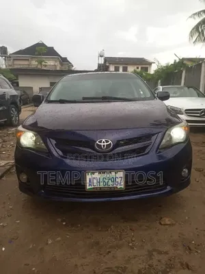 Toyota Corolla LE 4dr Sedan (1.8L 4cyl 4A) 2013 Blue