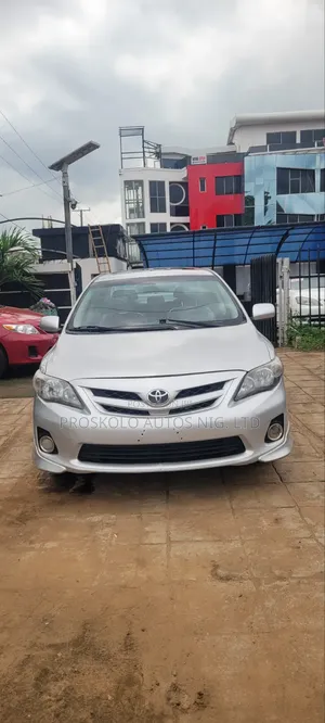 Toyota Corolla 2012 Silver