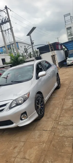 Toyota Corolla 2012 Silver
