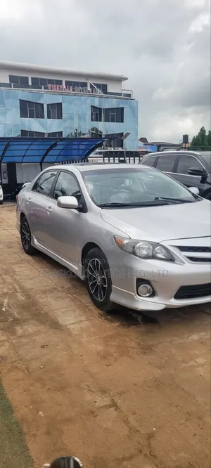 Toyota Corolla 2012 Silver