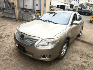 Toyota Camry 2007 Gold