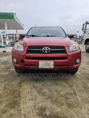 Toyota RAV4 2010 Red
