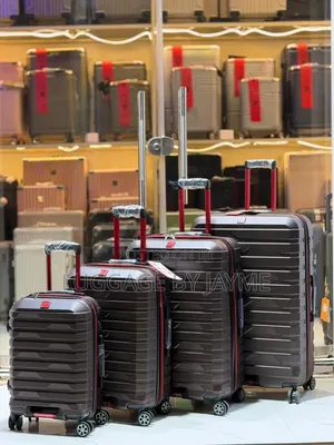 Lightweight Unbreakable Polypropylene Luggage