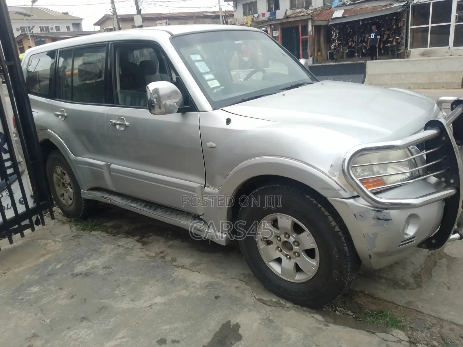 Mitsubishi Pajero 2005 Silver