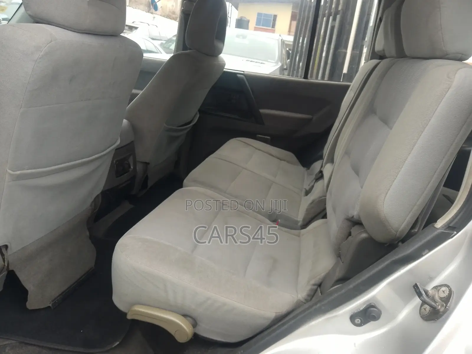 Mitsubishi Pajero 2005 Silver