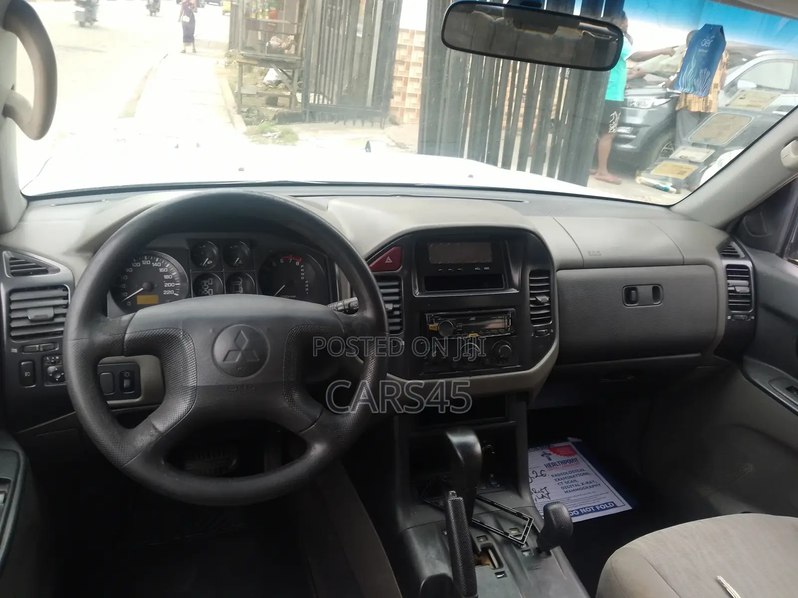 Mitsubishi Pajero 2005 Silver