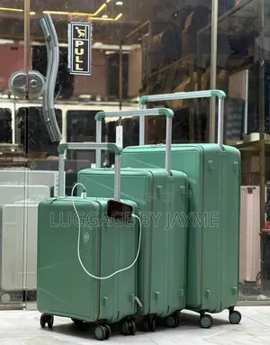 Strong Polypropylene Luggage With Usb Charging Port