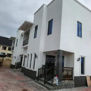 4bdrm Duplex in Main Shelter, Uyo for rent