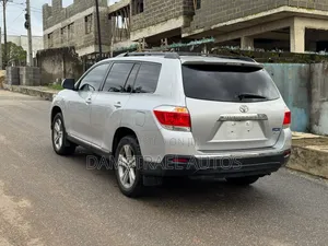 Toyota Highlander 2012 Silver