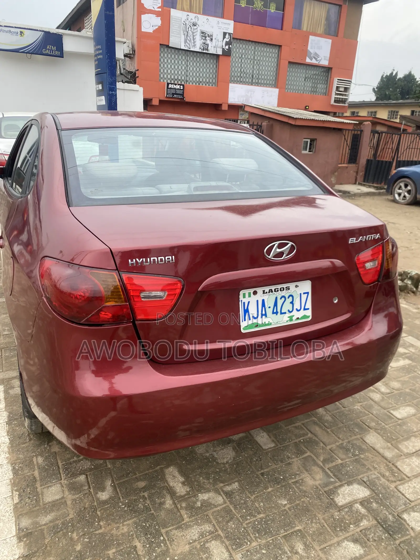 Hyundai Elantra 2009 Red