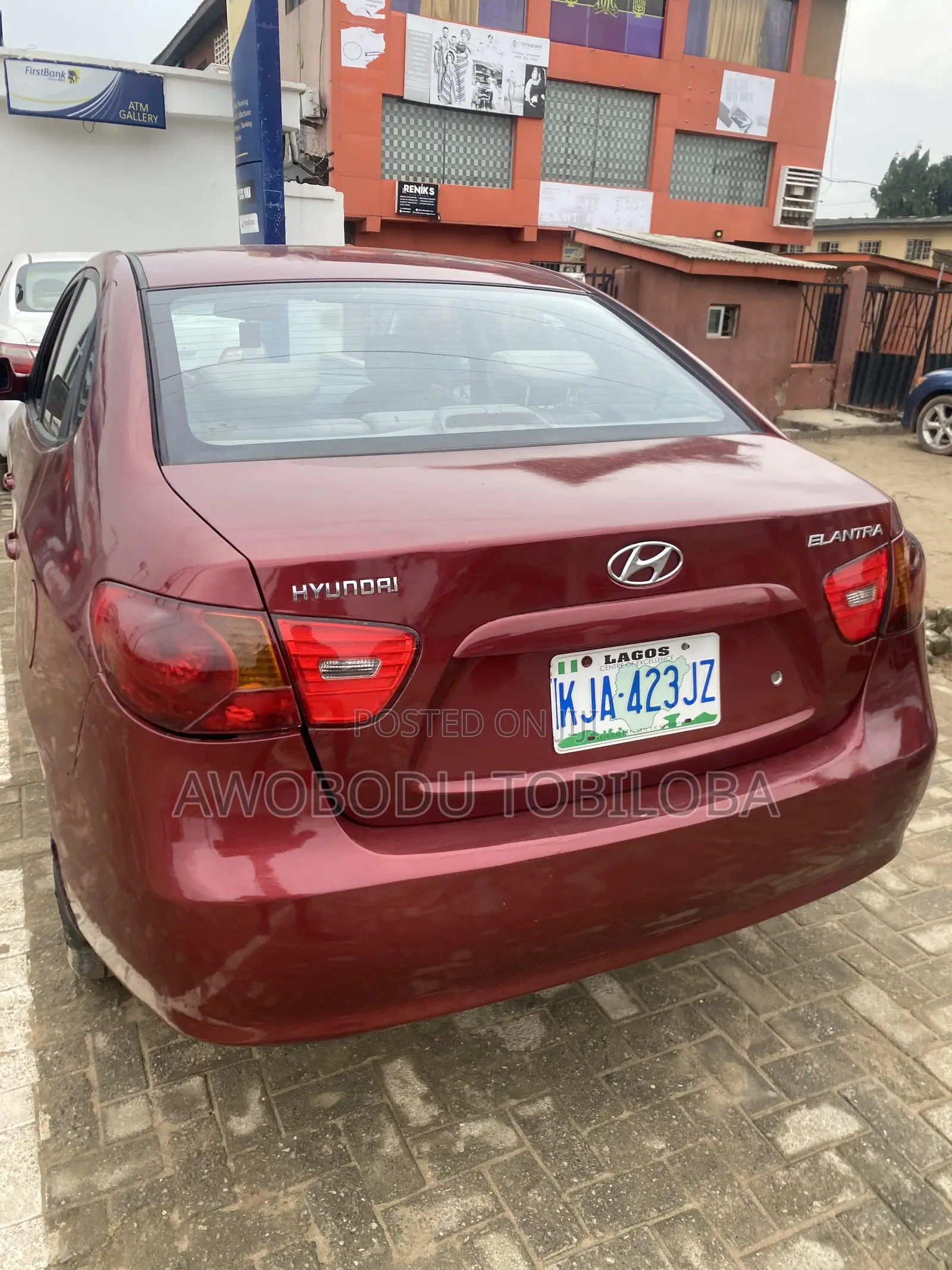 Hyundai Elantra 2009 Red