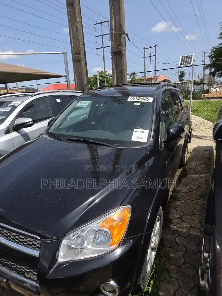 Toyota RAV4 2011 Black