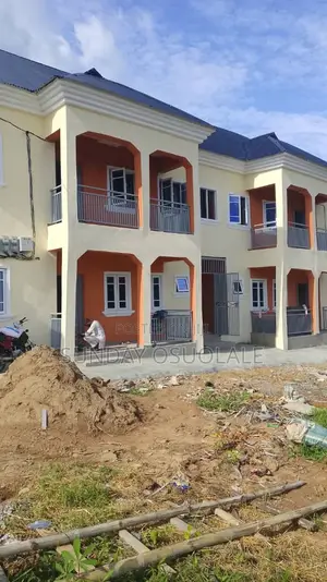 2bdrm Room & Parlour in Wealth Realty, Kwara State for rent