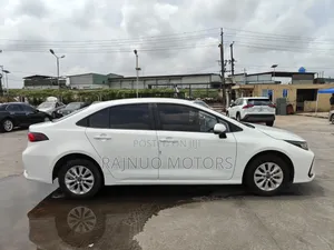 Toyota Corolla 2023 White