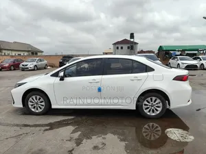 Toyota Corolla 2023 White