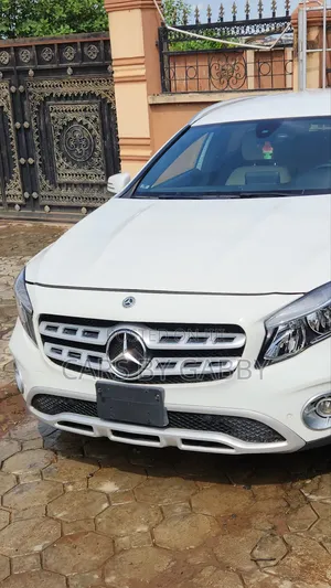 Mercedes-Benz GLA 250 2019 White