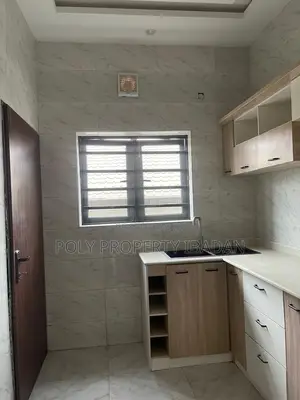 2bdrm Apartment in Olusoji, Oluyole Estate for rent