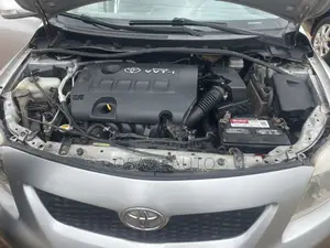Toyota Corolla 2010 Silver